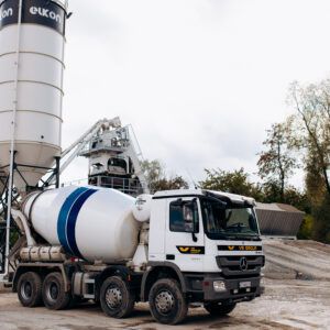Автобетонозмішувач